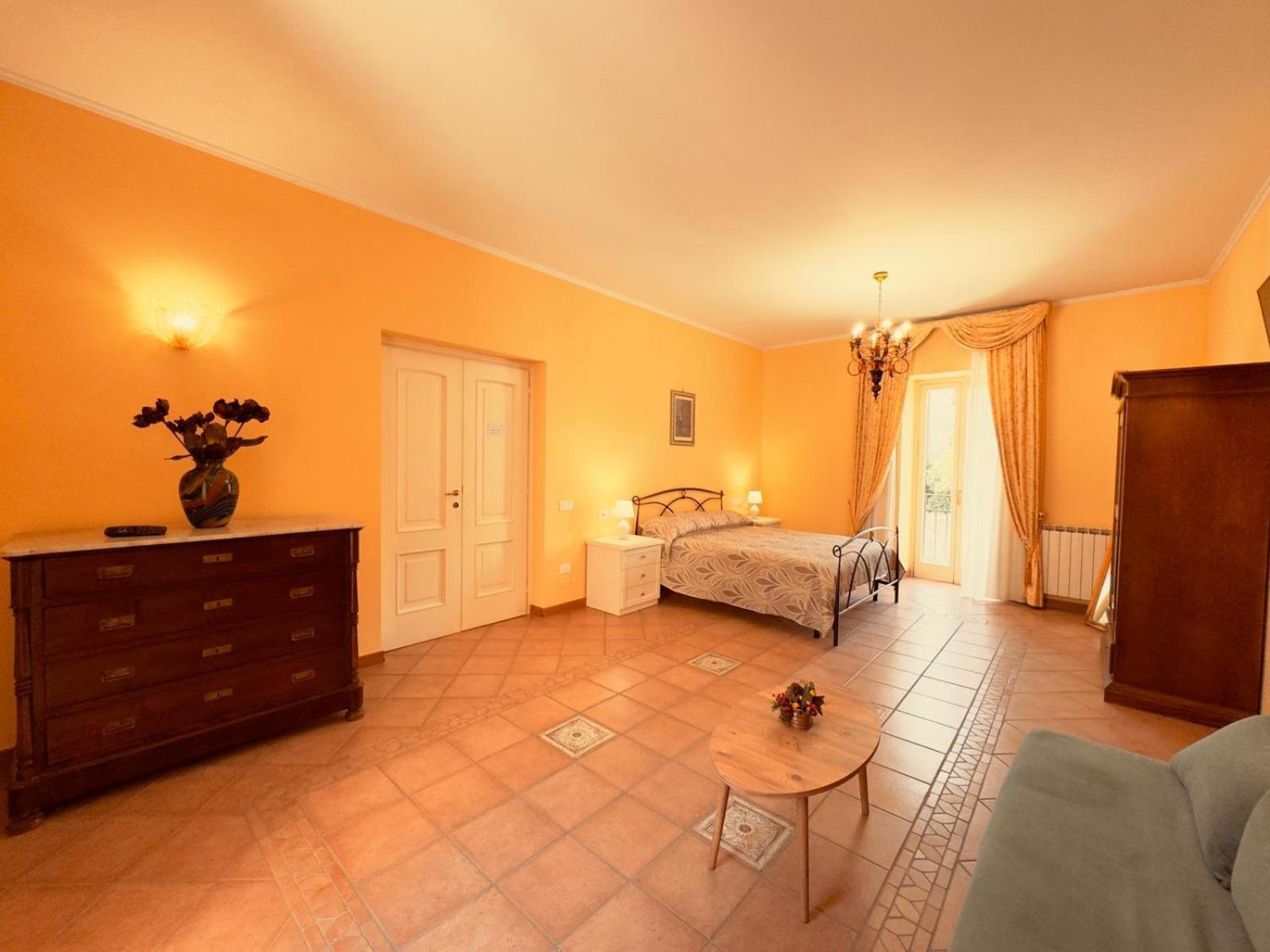 Casa Pepe - Fondi Vertice Rooms Esterno foto