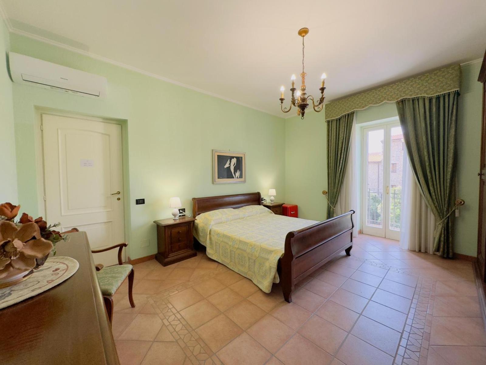Casa Pepe - Fondi Vertice Rooms Esterno foto