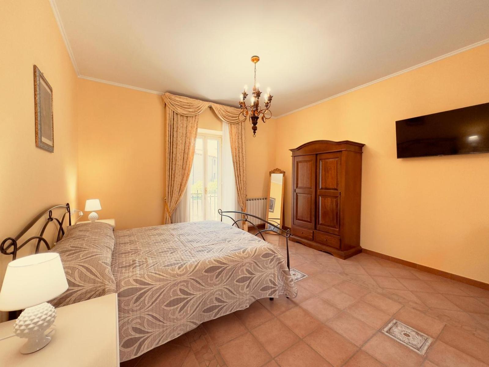 Casa Pepe - Fondi Vertice Rooms Esterno foto