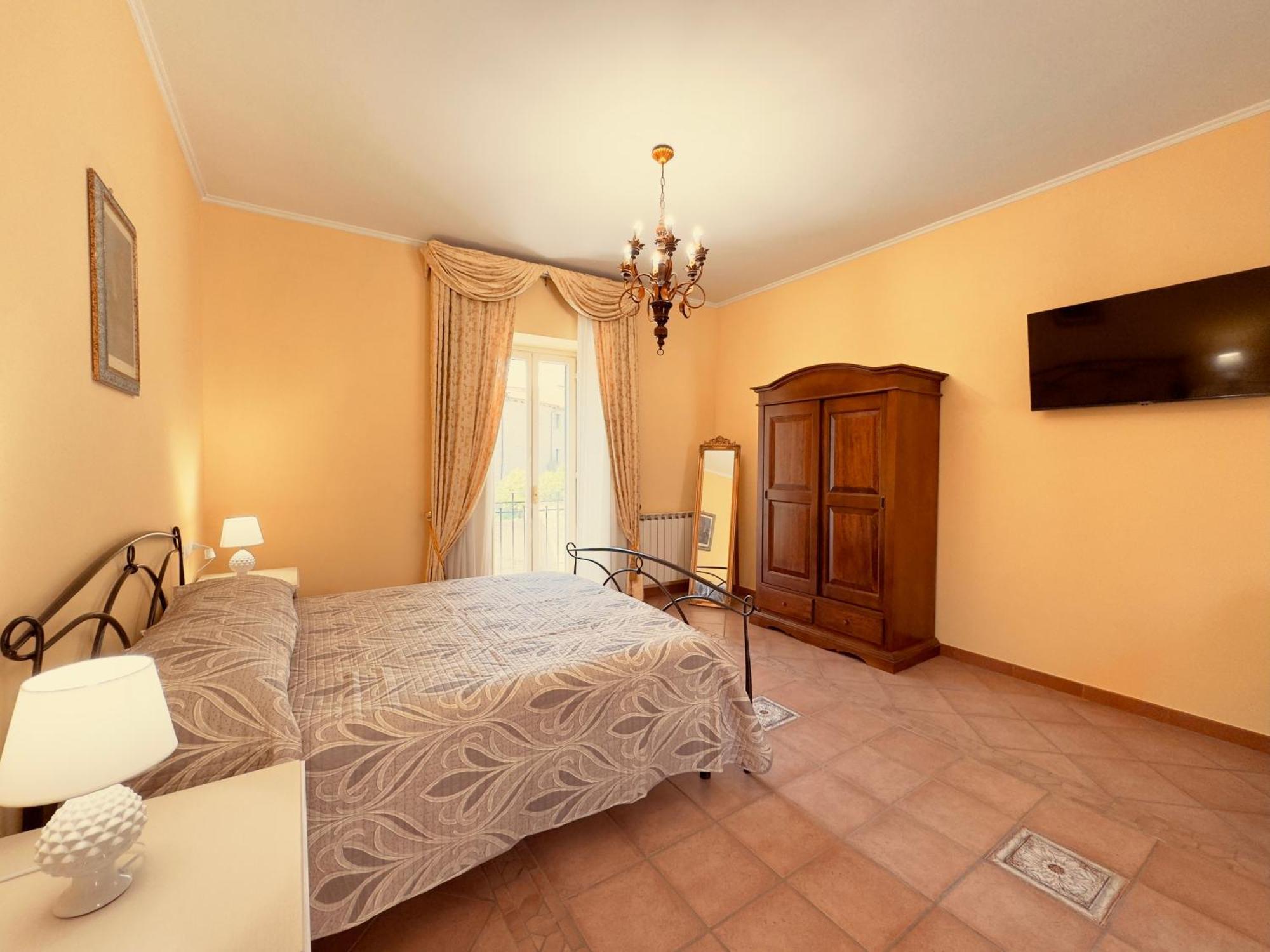 Casa Pepe - Fondi Vertice Rooms Esterno foto