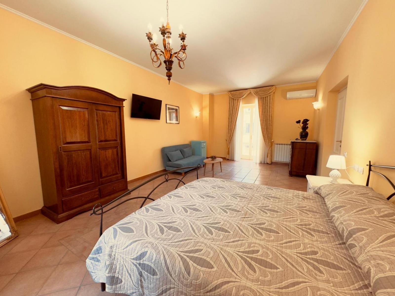 Casa Pepe - Fondi Vertice Rooms Esterno foto